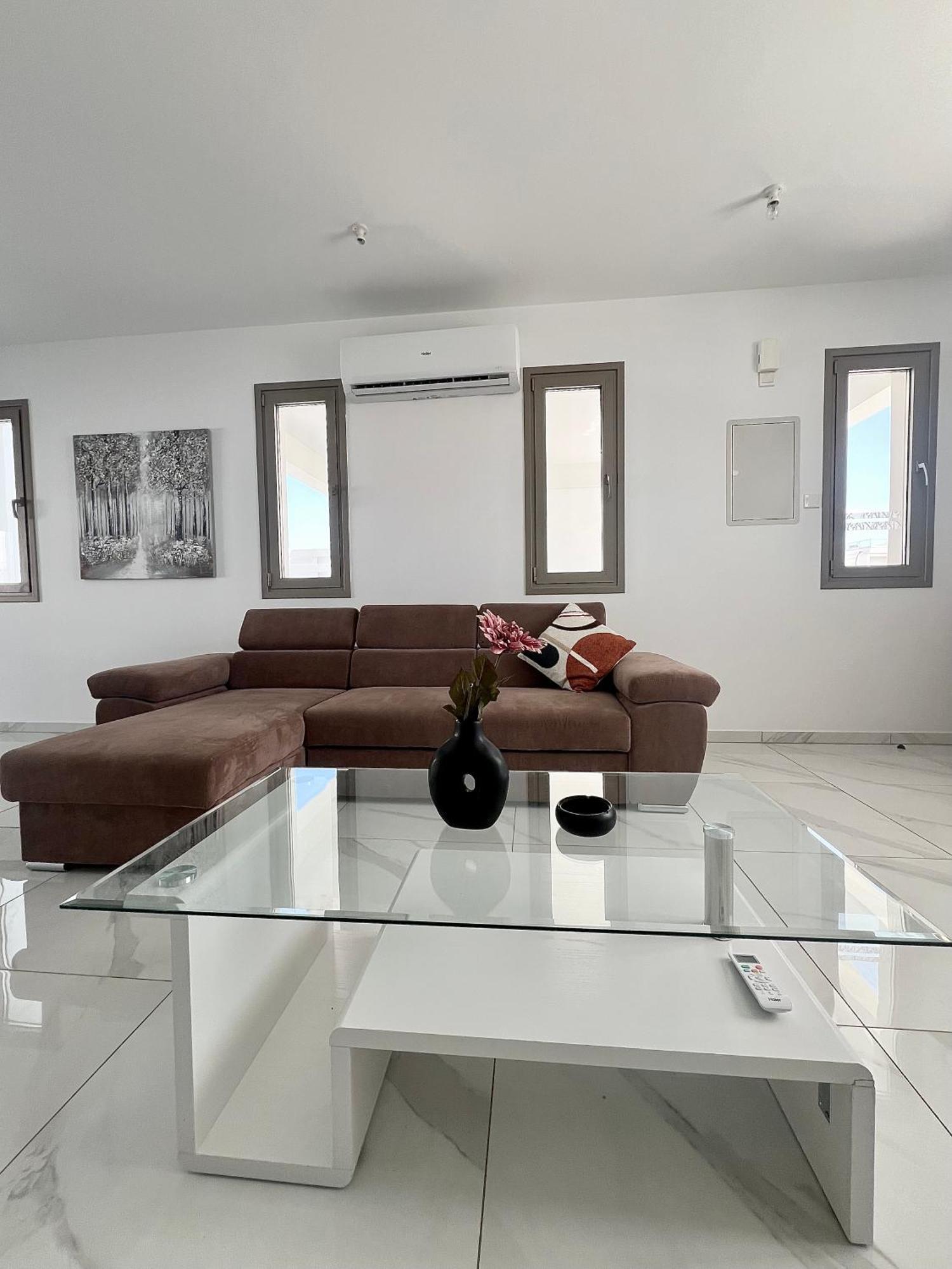 Hubstay - Seaview Villa Oriana In Larnaca, 10 Min Walk To The Beach Exterior photo