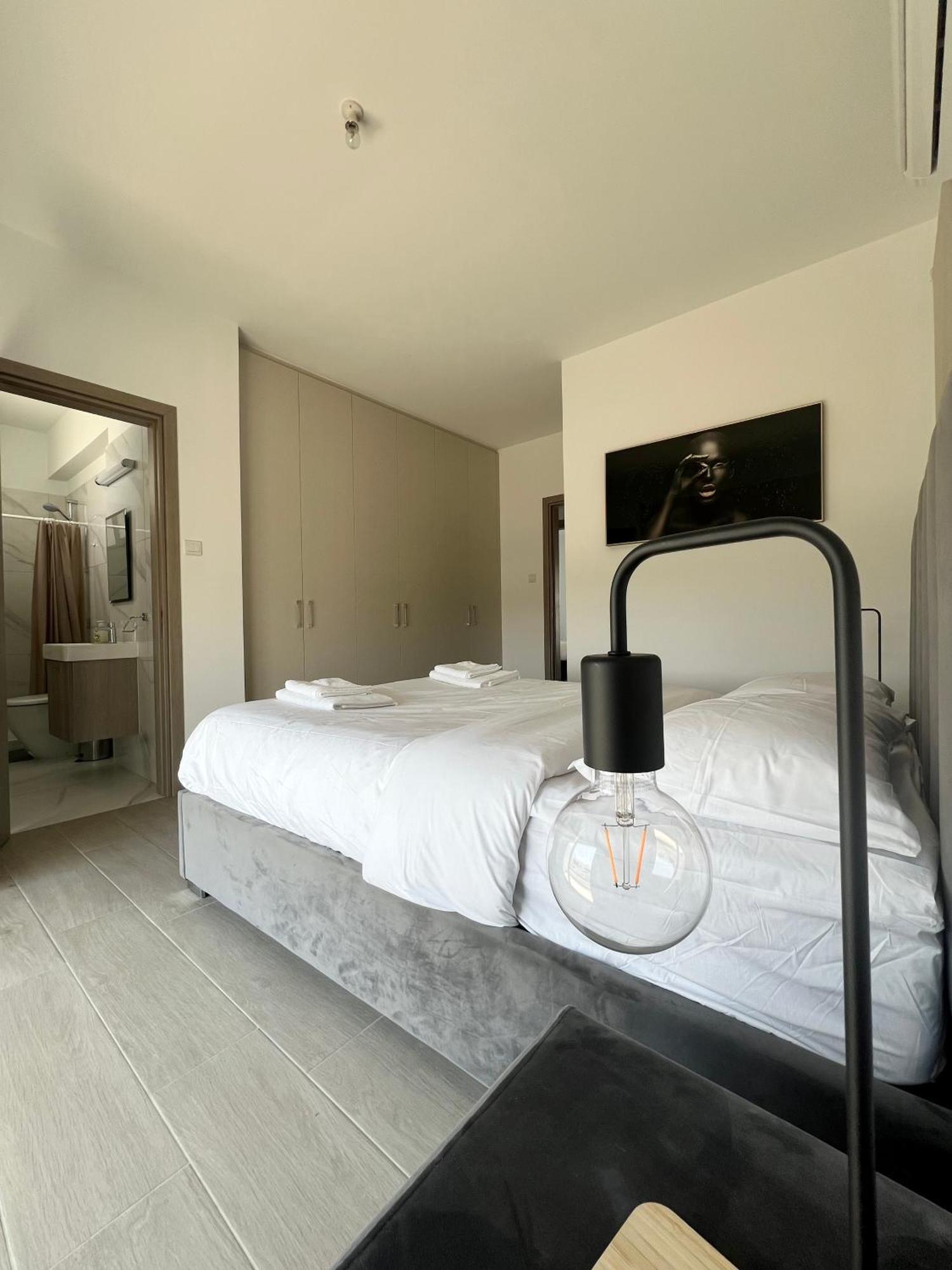 Hubstay - Seaview Villa Oriana In Larnaca, 10 Min Walk To The Beach Exterior photo