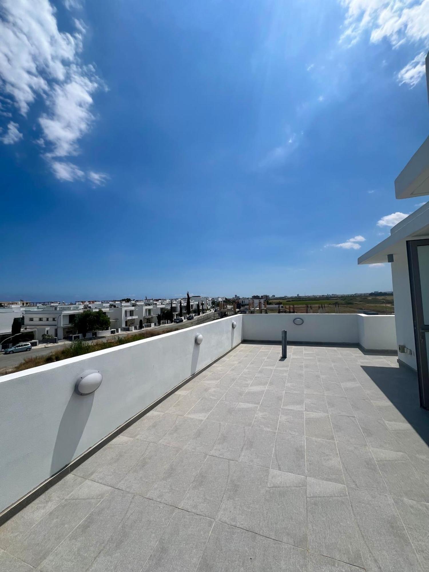Hubstay - Seaview Villa Oriana In Larnaca, 10 Min Walk To The Beach Exterior photo