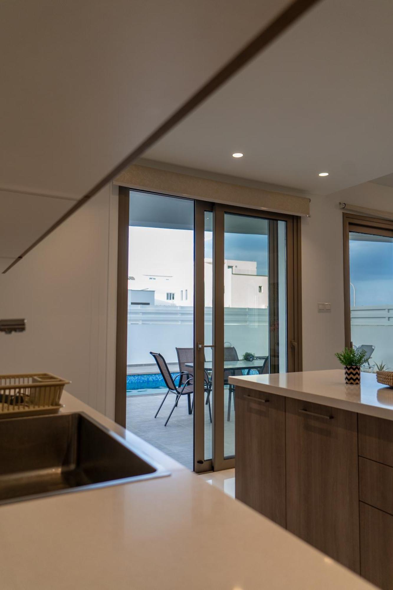 Hubstay - Seaview Villa Oriana In Larnaca, 10 Min Walk To The Beach Exterior photo